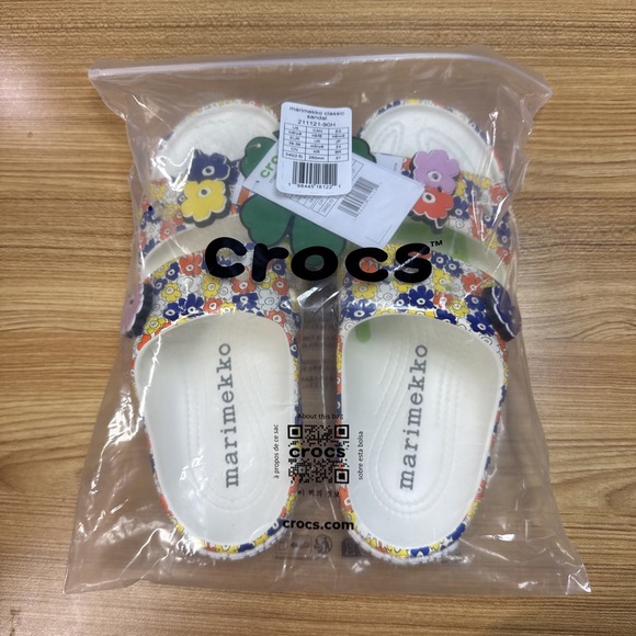 NWT Crocs x Marimekko Classic Sandal Womens 8 / Mens 6‎ Exclusive Jibbitz 211121 - Picture 8 of 8
